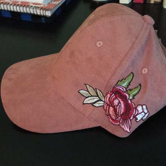 Pink hat - Picture 2 of 3